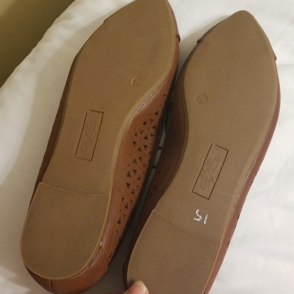 Flats - Picture 2 of 2